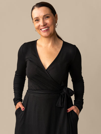 Kietaisumekko, Musta