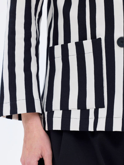 Luisa Jakku Raita, Musta/Valkoinen