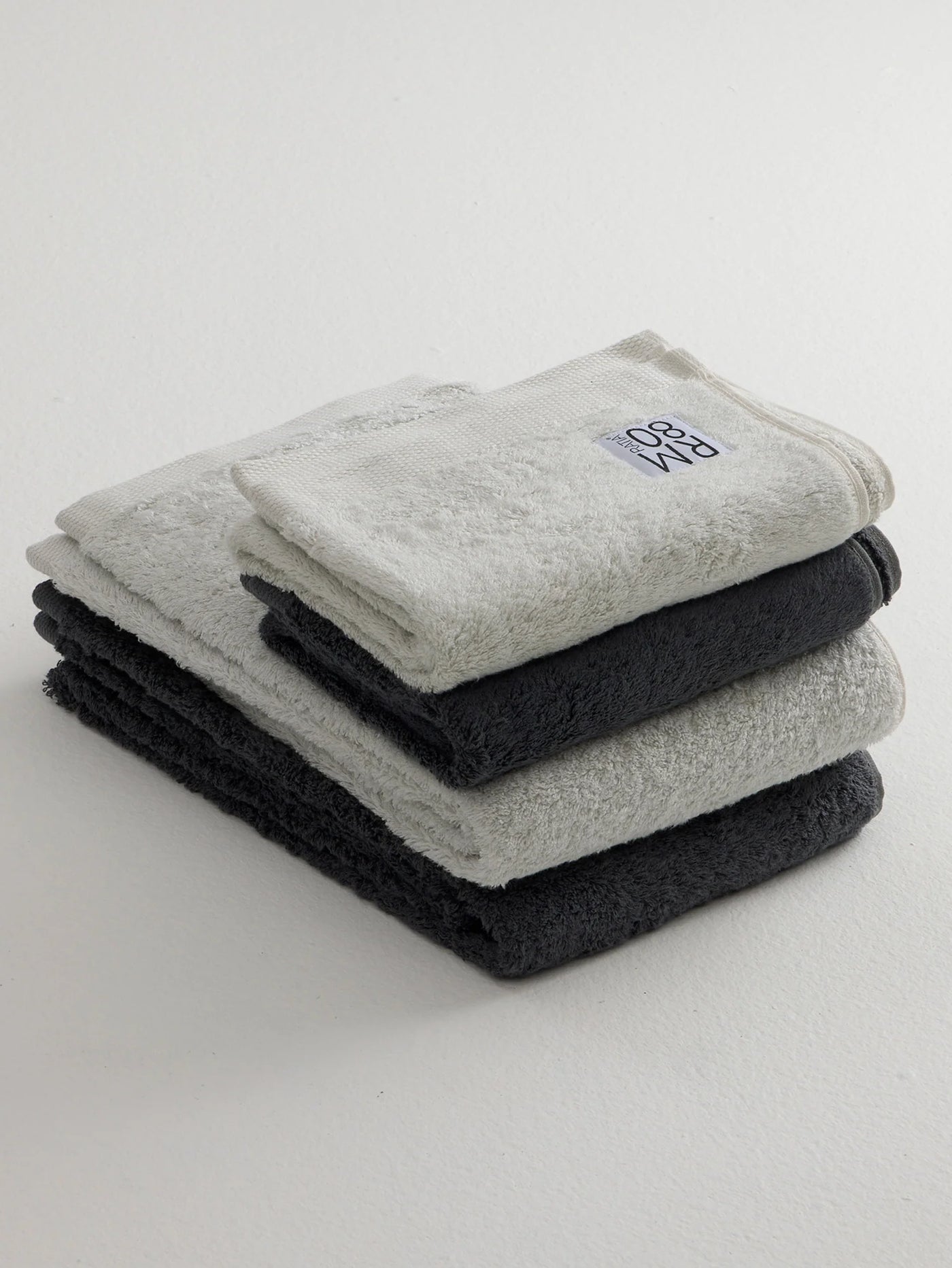 Kylpypyyhe, Vaaleanharmaa