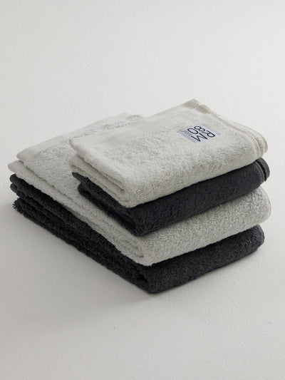 Kylpypyyhe, Vaaleanharmaa