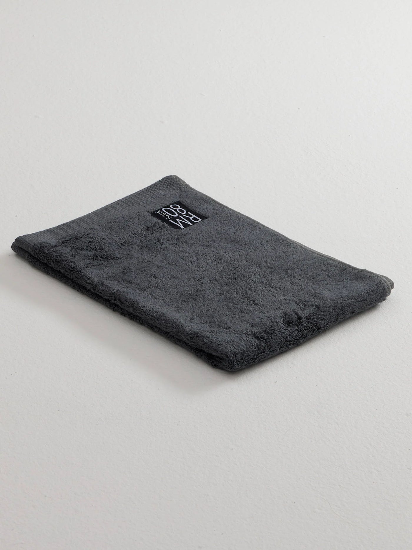 Käsipyyhe, Tummanharmaa