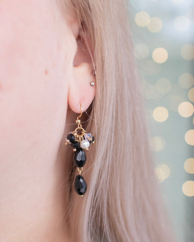 Bea Korvakorut Musta