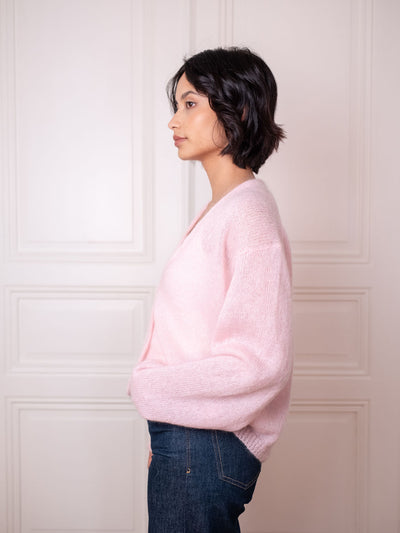 Cardigan V, Hello Babe