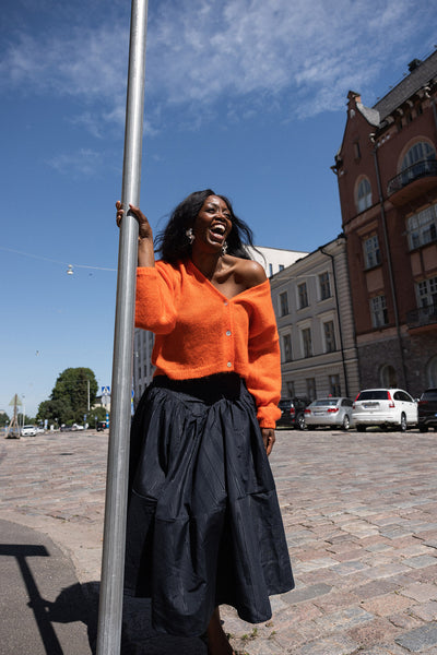 Cardigan V, Wake Up Lady