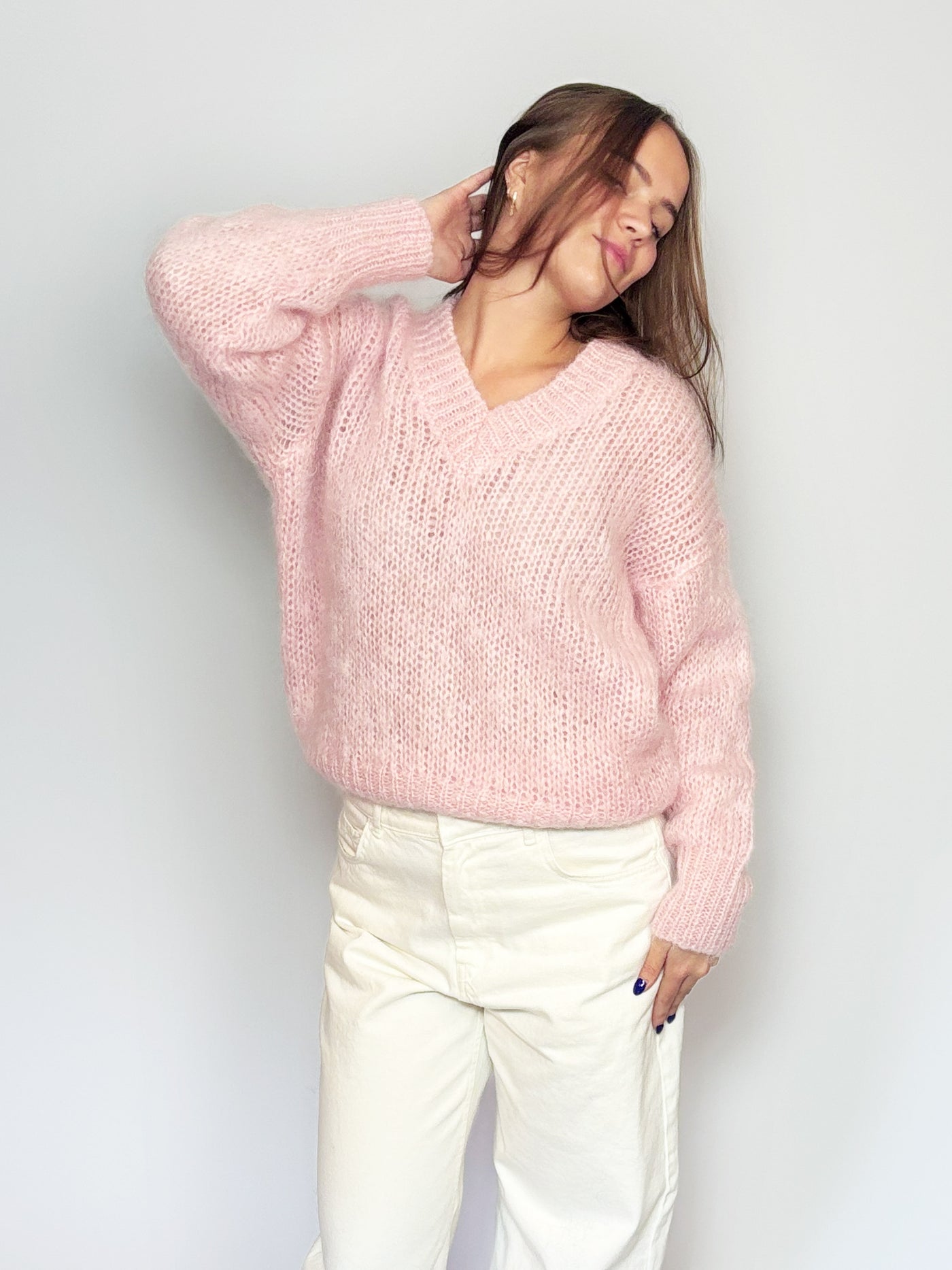 Chunky Sweater V, Hello Babe