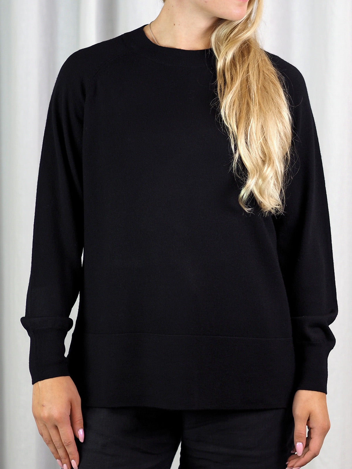 Jolie Merinovillapusero, Black