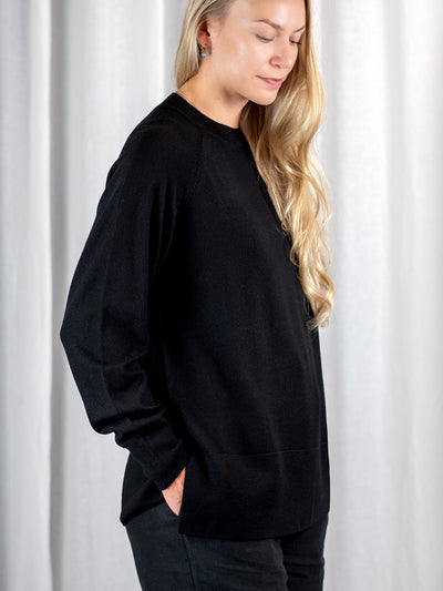 Jolie Merinovillapusero, Black
