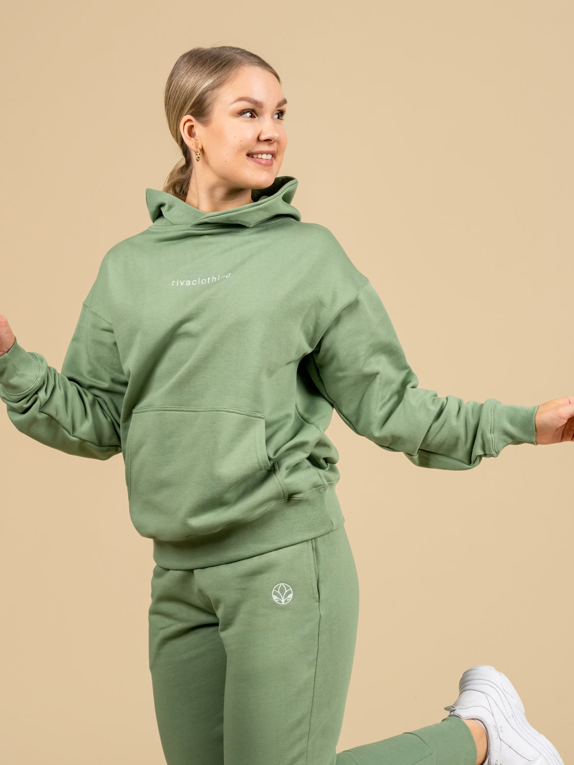 Jade Huppari, Vaaleanvihreä