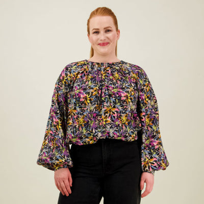 Fantasy Voluminous Blouse