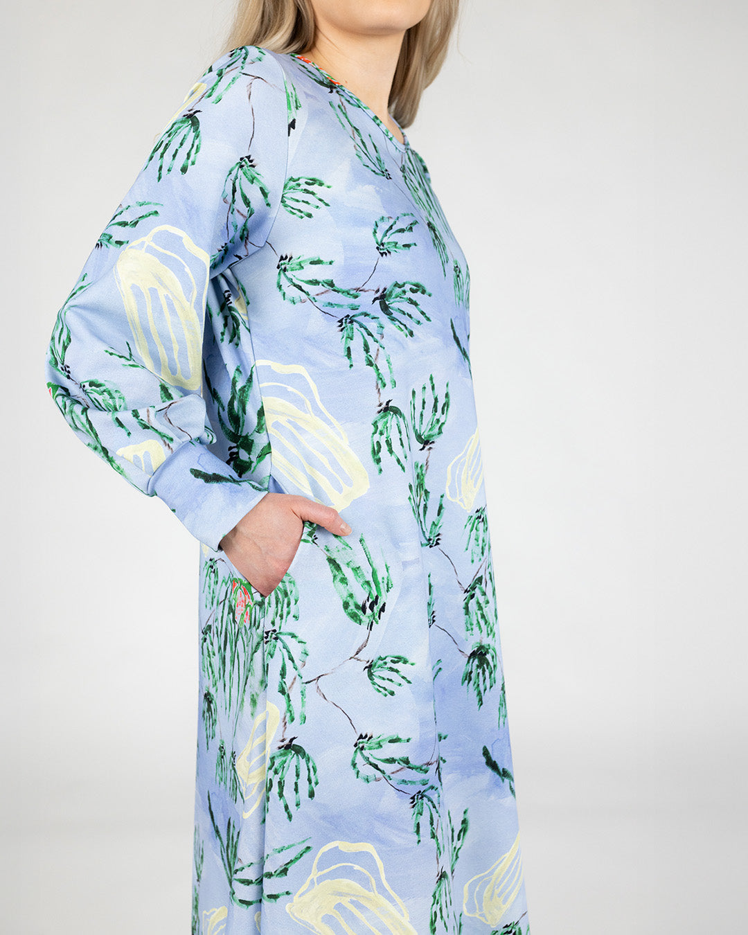 Helka Collegemekko, Illansuu Vaaleansininen