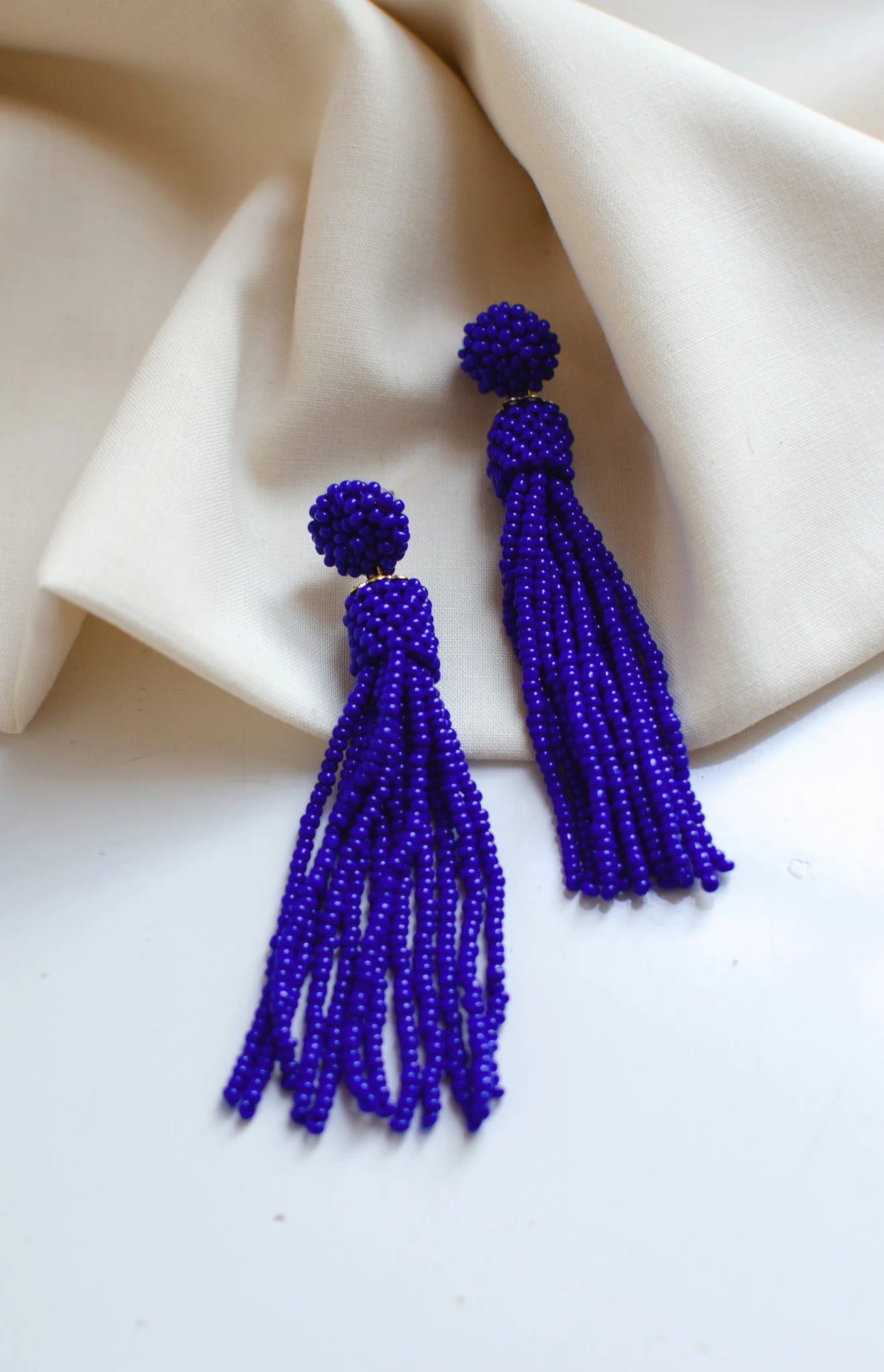 Bina Earrings, eri värejä