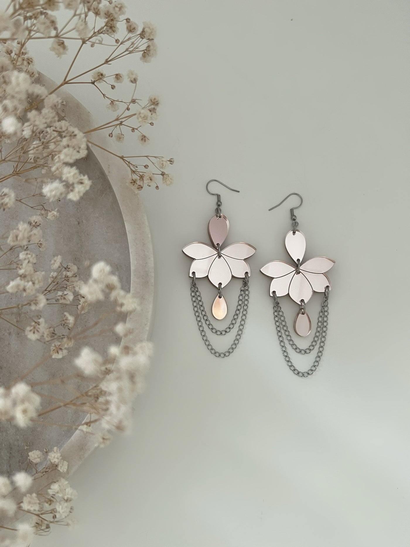 Lilian Korvakorut, Ruusukultapeili