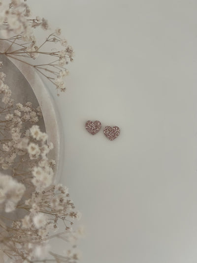 Lyyli Korvakorut, eri värejä