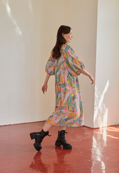 Utopy Volume Sleeve Midi Dress
