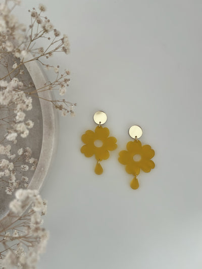 Nuppu Huurreakryyli Korvakorut, eri värejä