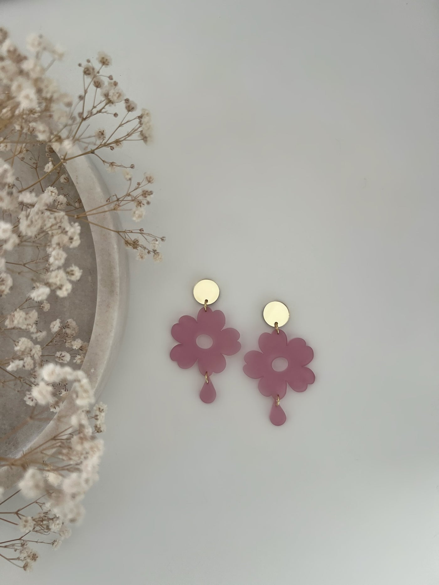 Nuppu Huurreakryyli Korvakorut, eri värejä