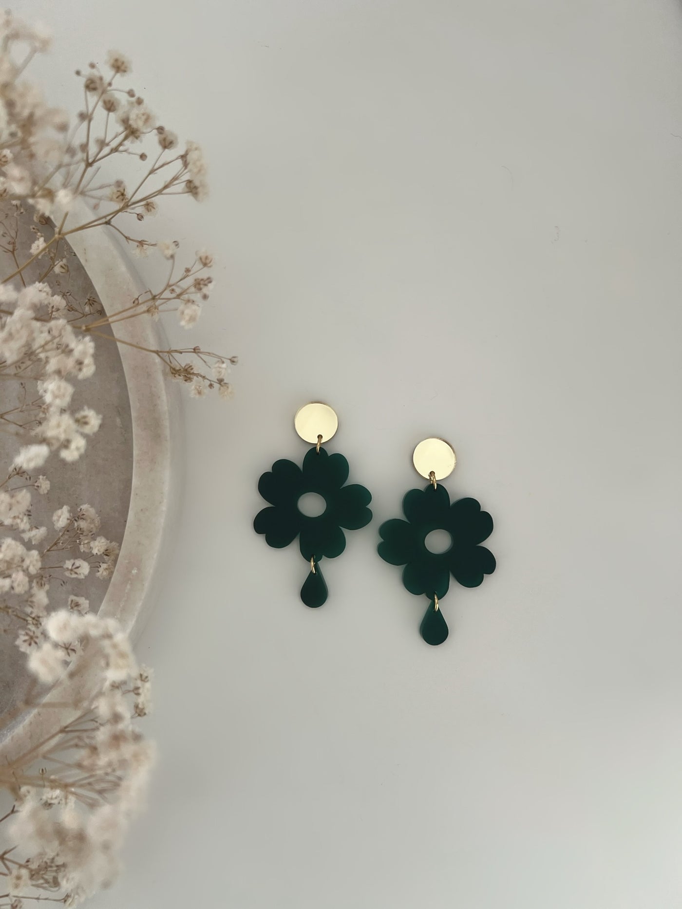 Nuppu Huurreakryyli Korvakorut, eri värejä