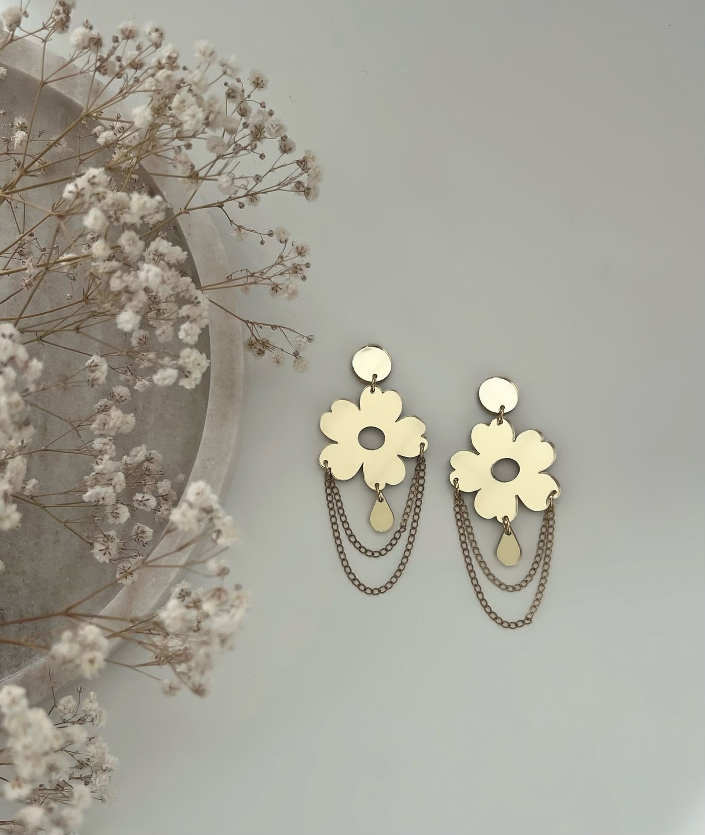 Nuppu Akryyli Ketjulla, Kulta