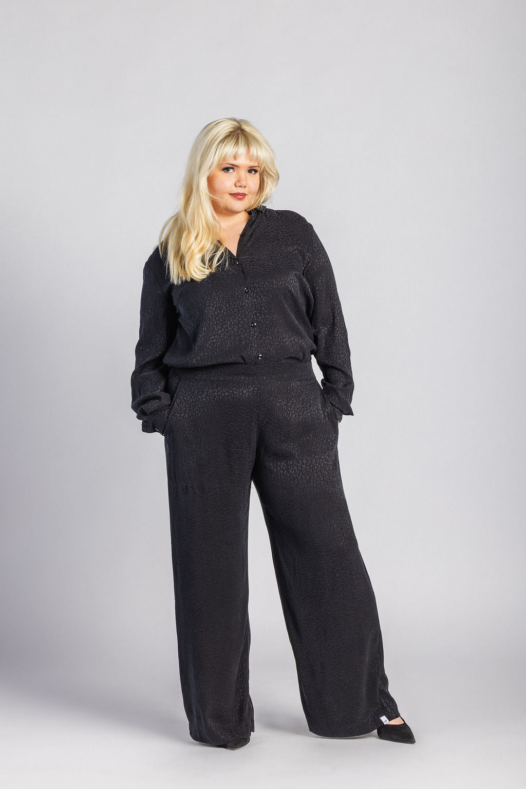 Chloe Shirt, Black Leo