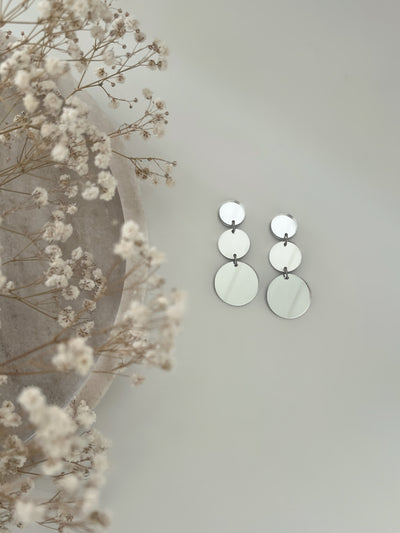 Pouta Max Peiliakryyli Korvakorut, eri värejä