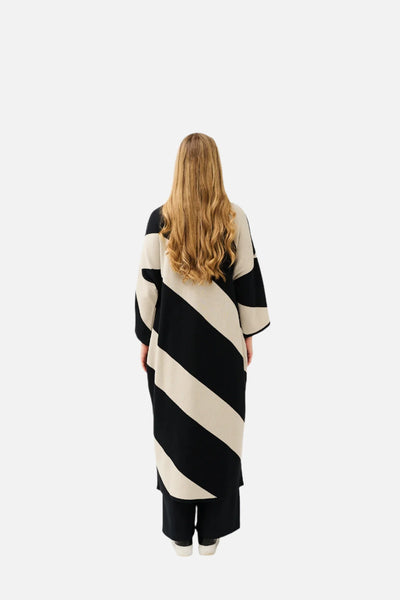WIDE SLEEVE Neuletakki, Musta/hiekka