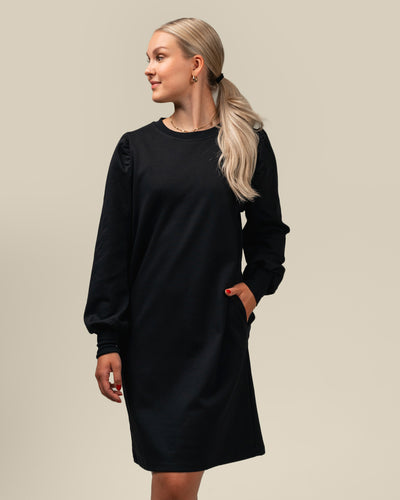 Puhvihihainen Mekko, Musta