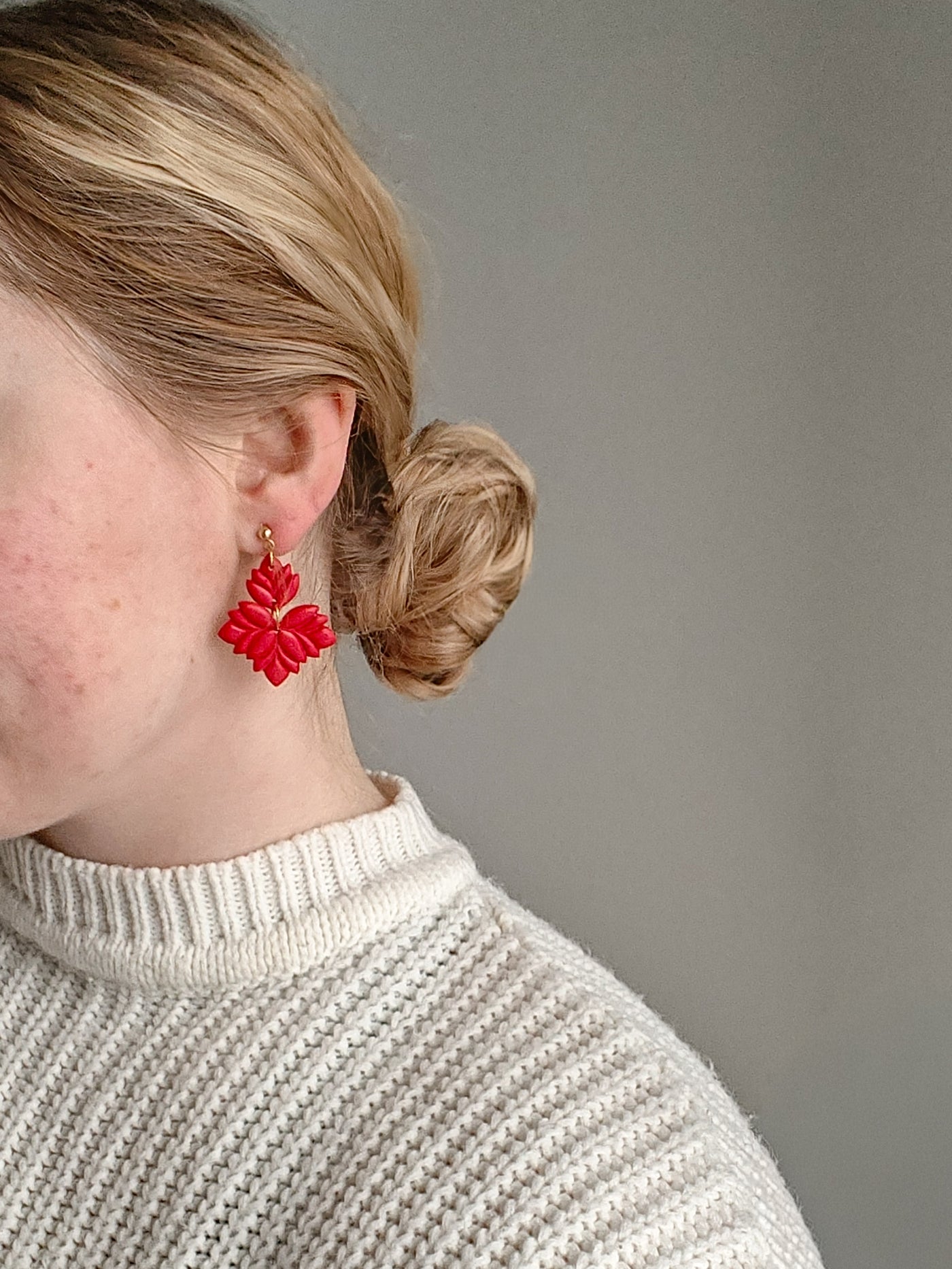 Lotus Korvakorut, Punainen