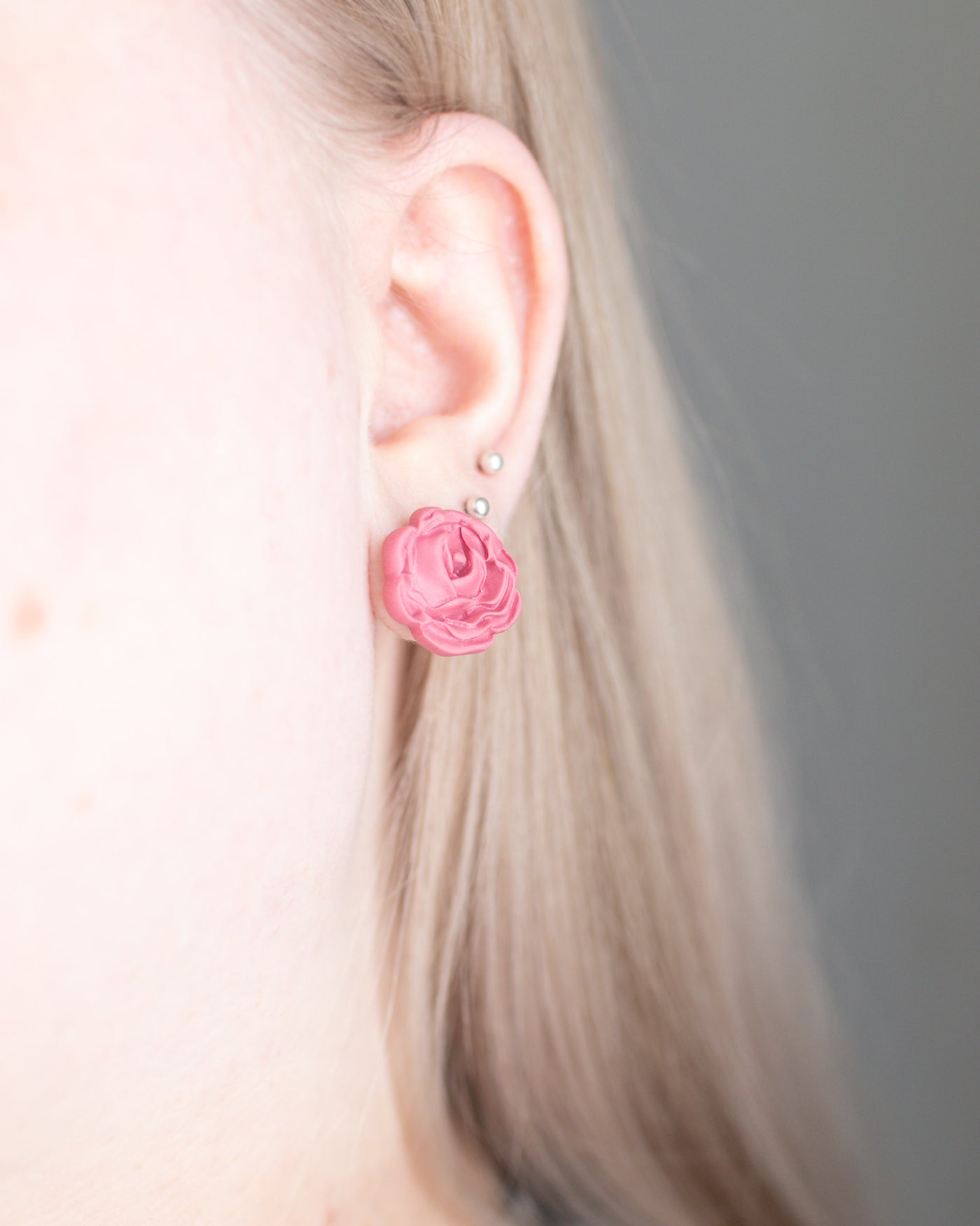Rosa Nappikorvakorut, useita värejä
