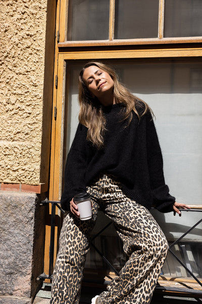 Sweater O, Forever Friend