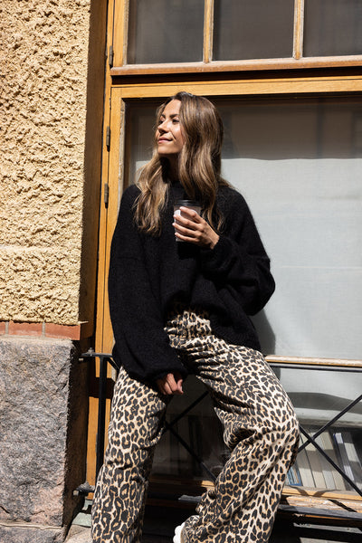 Sweater O, Forever Friend