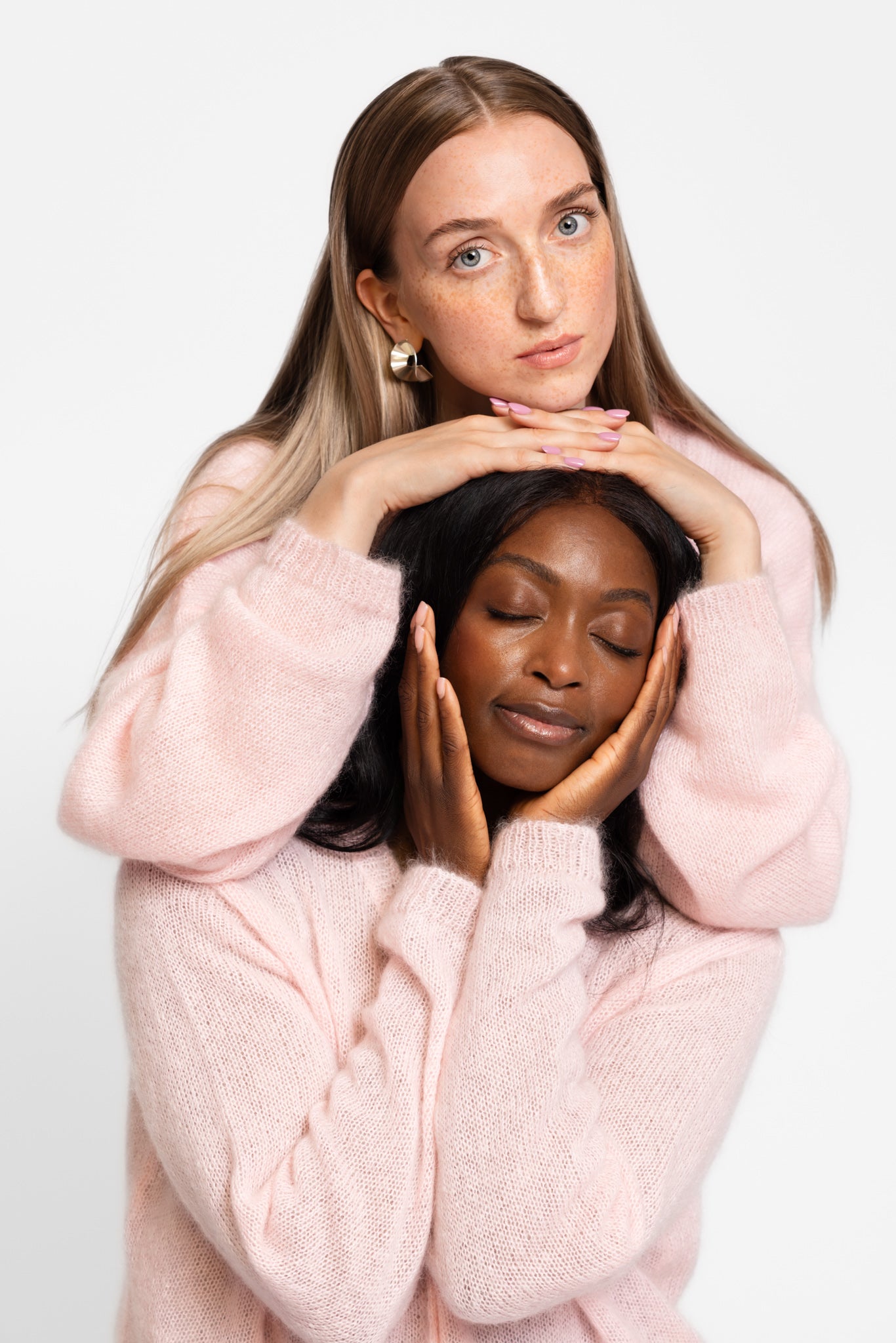 Sweater O, Hello Babe