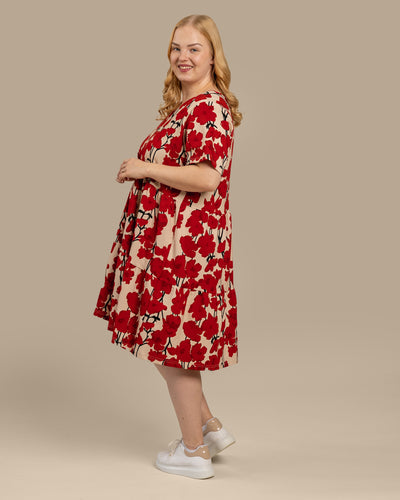 V-pääntiemekko Valmut