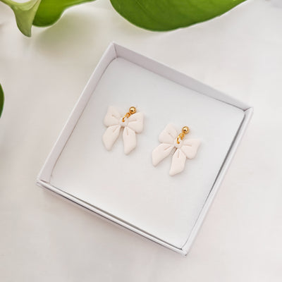 Bow Korvakorut, Valkoinen