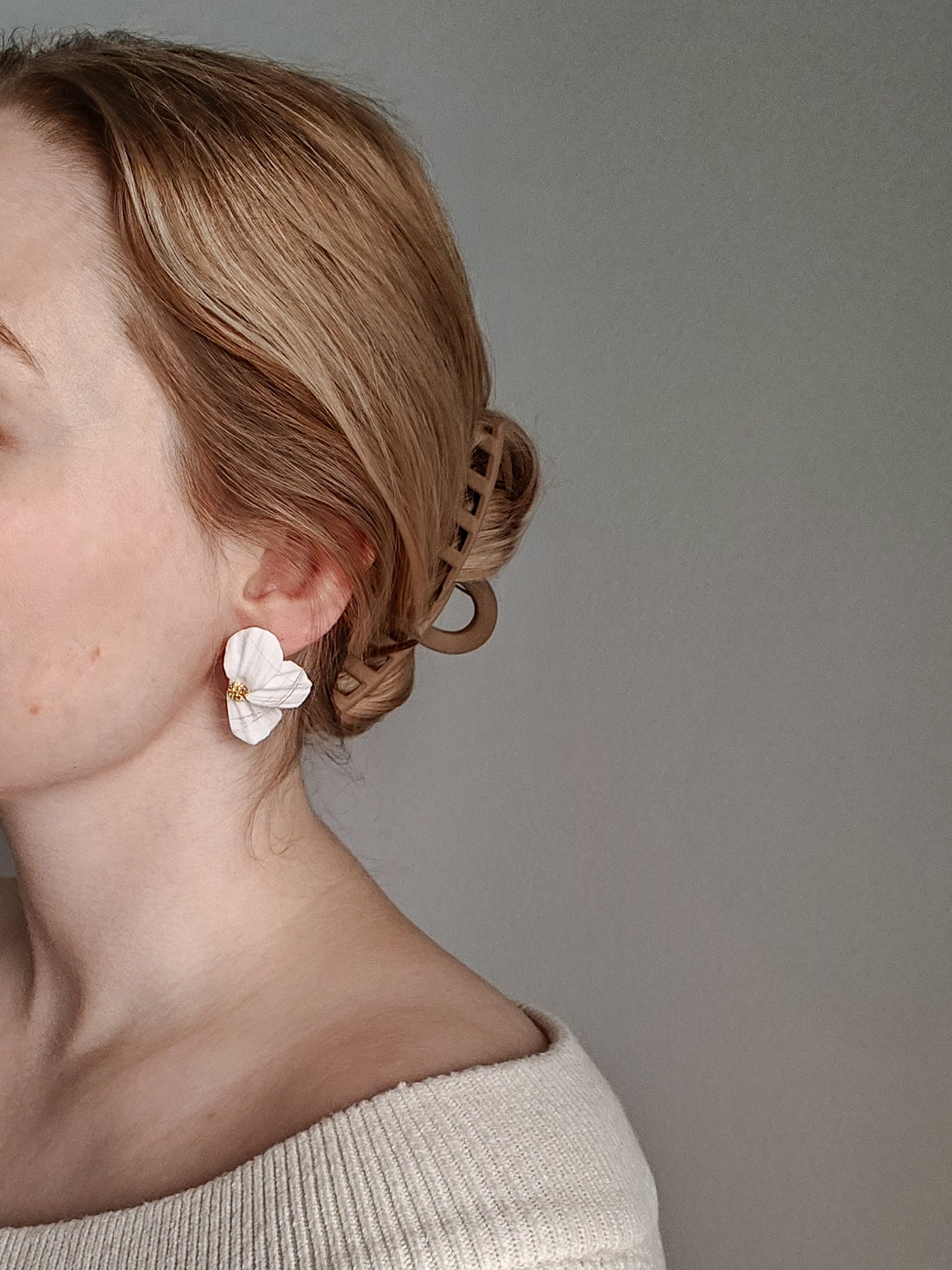 Stella Korvakorut, Valkoinen