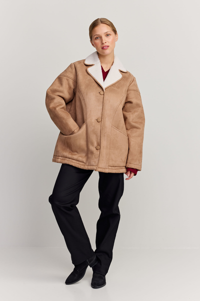 Hazel Coat, Camel