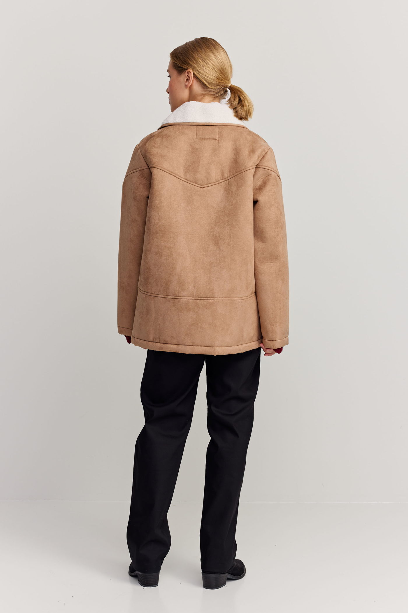 Hazel Coat, Camel