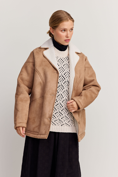 Hazel Coat, Camel