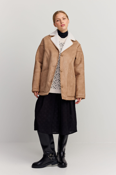 Hazel Coat, Camel