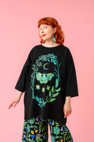 Leandro Long T-Shirt Moth Moon, Black