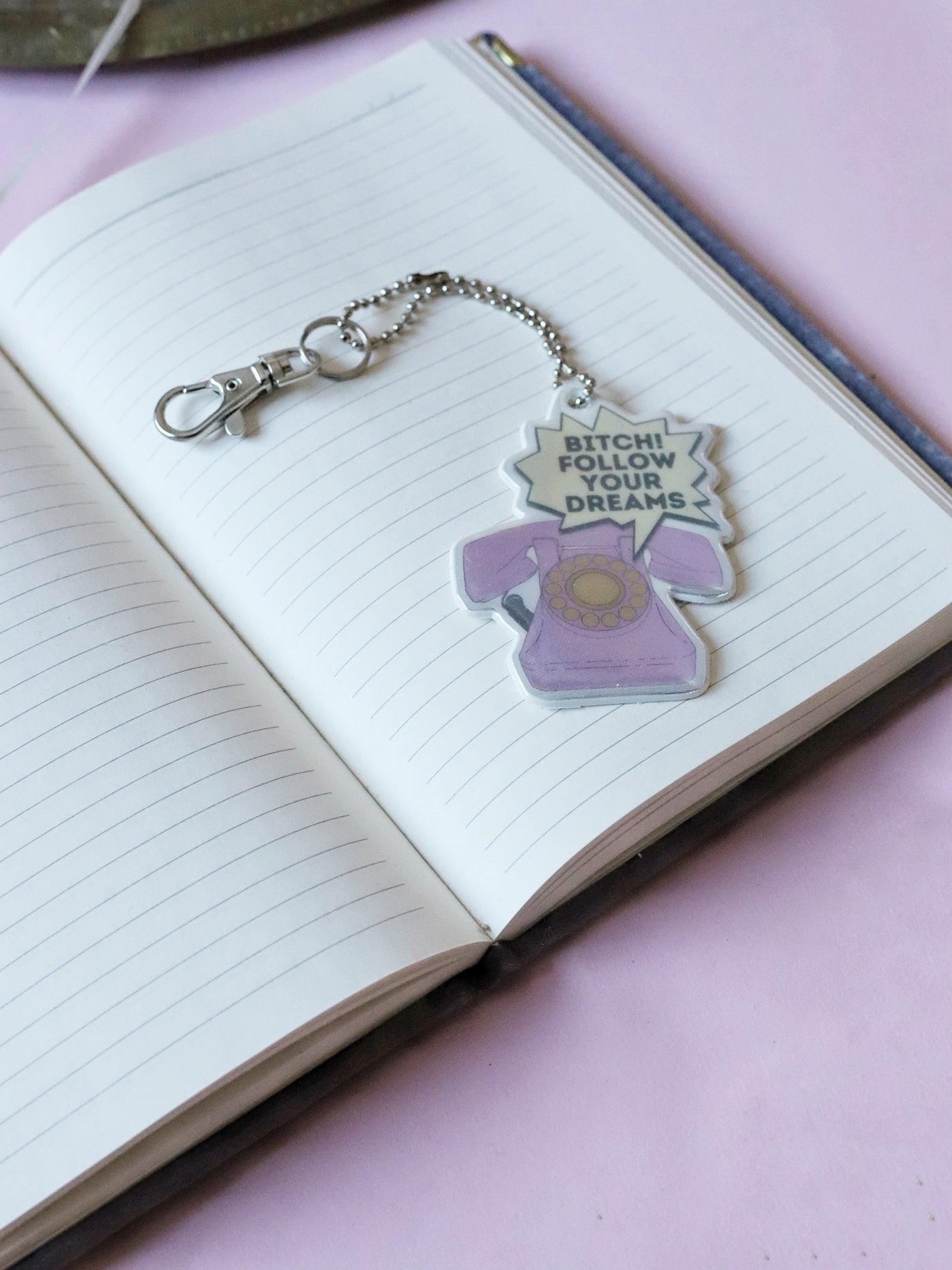 Bitch Follow Your Dreams Heijastin