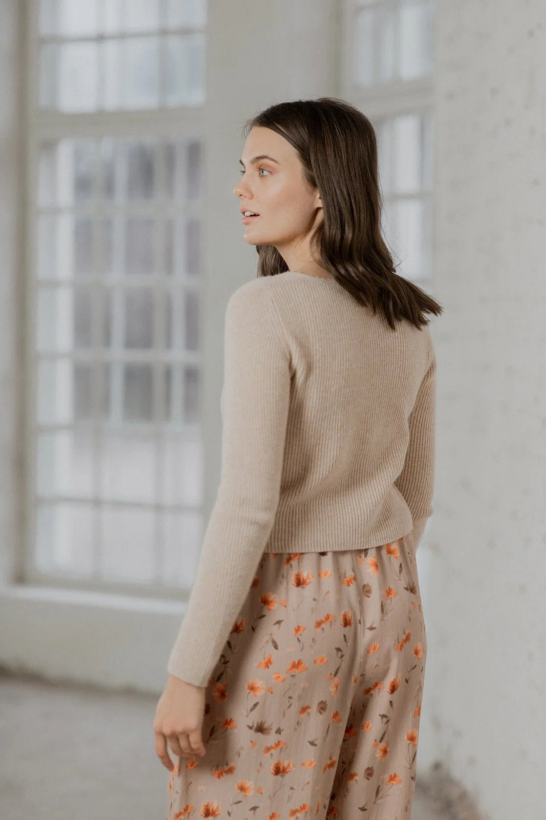 Cashmere Cardigan, Hay