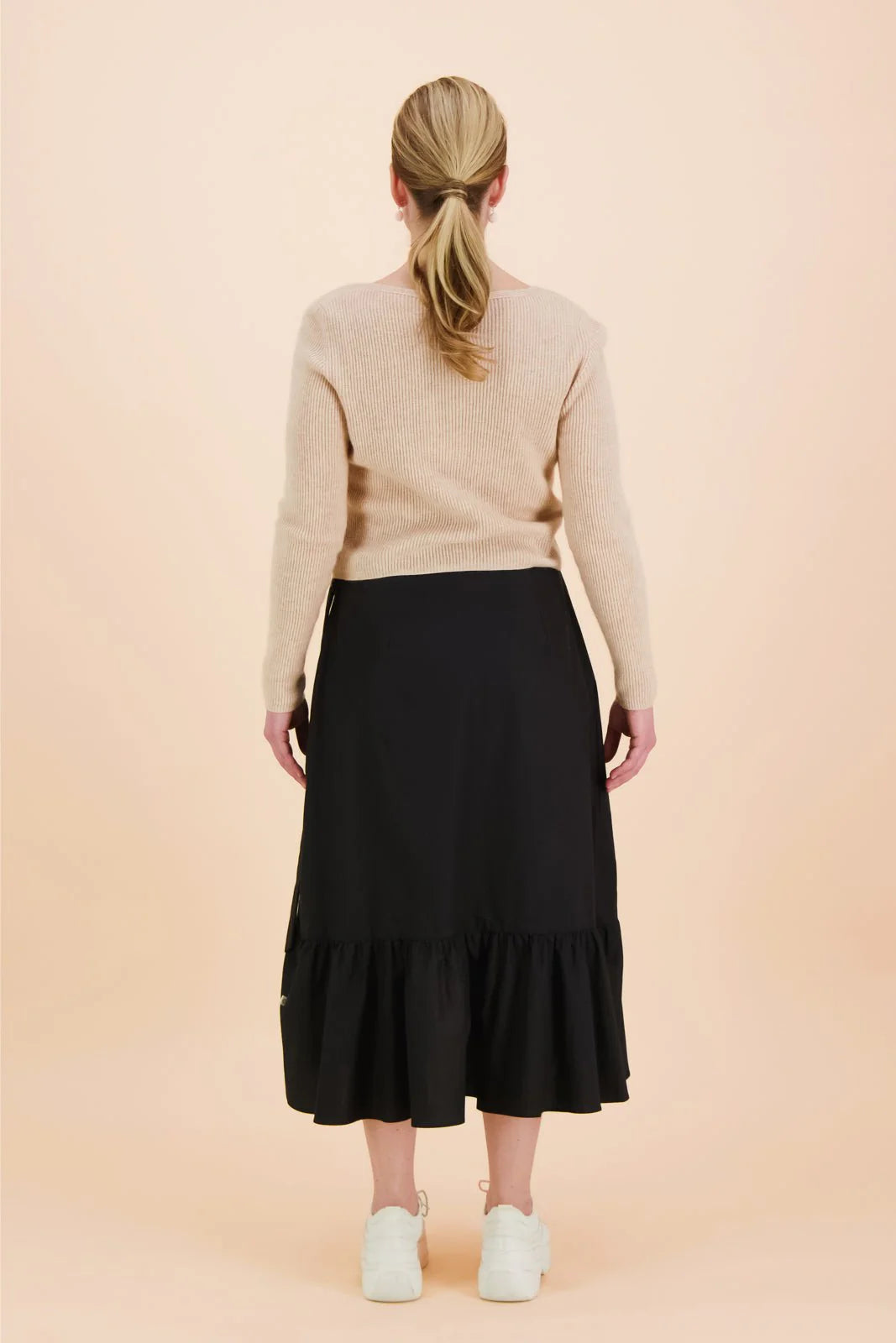 Cashmere Cardigan, Hay