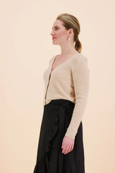 Cashmere Cardigan, Hay