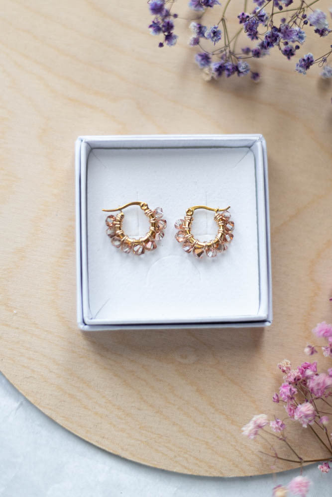 Alma Korvakorut, eri värejä