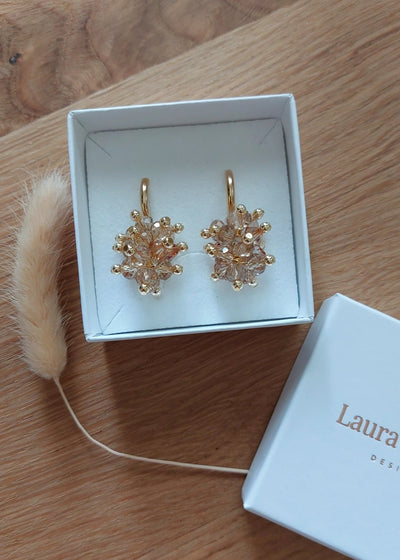 Laura Eveliina Design, Iso, useita eri värejä