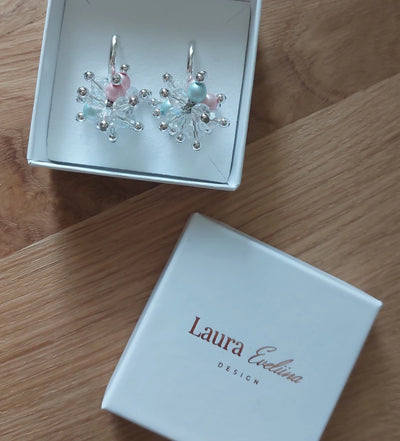 Laura Eveliina Design, Iso, useita eri värejä