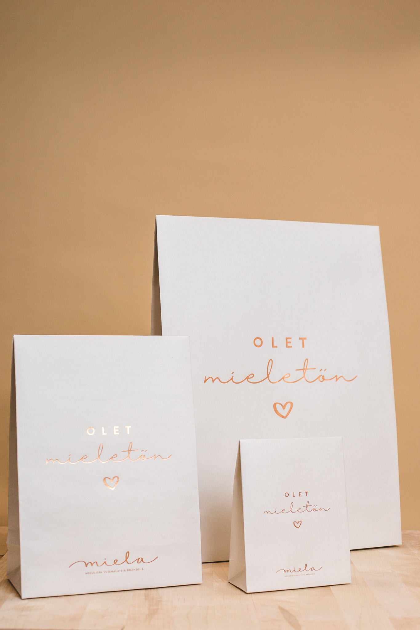 Lahjapaketti, eri kokoja