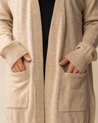 Tyyni Neuletakki, Beige