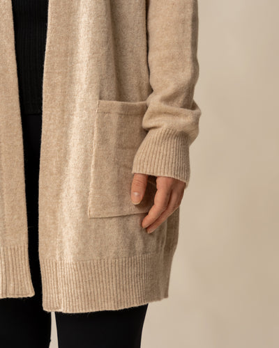 Tyyni Neuletakki, Beige