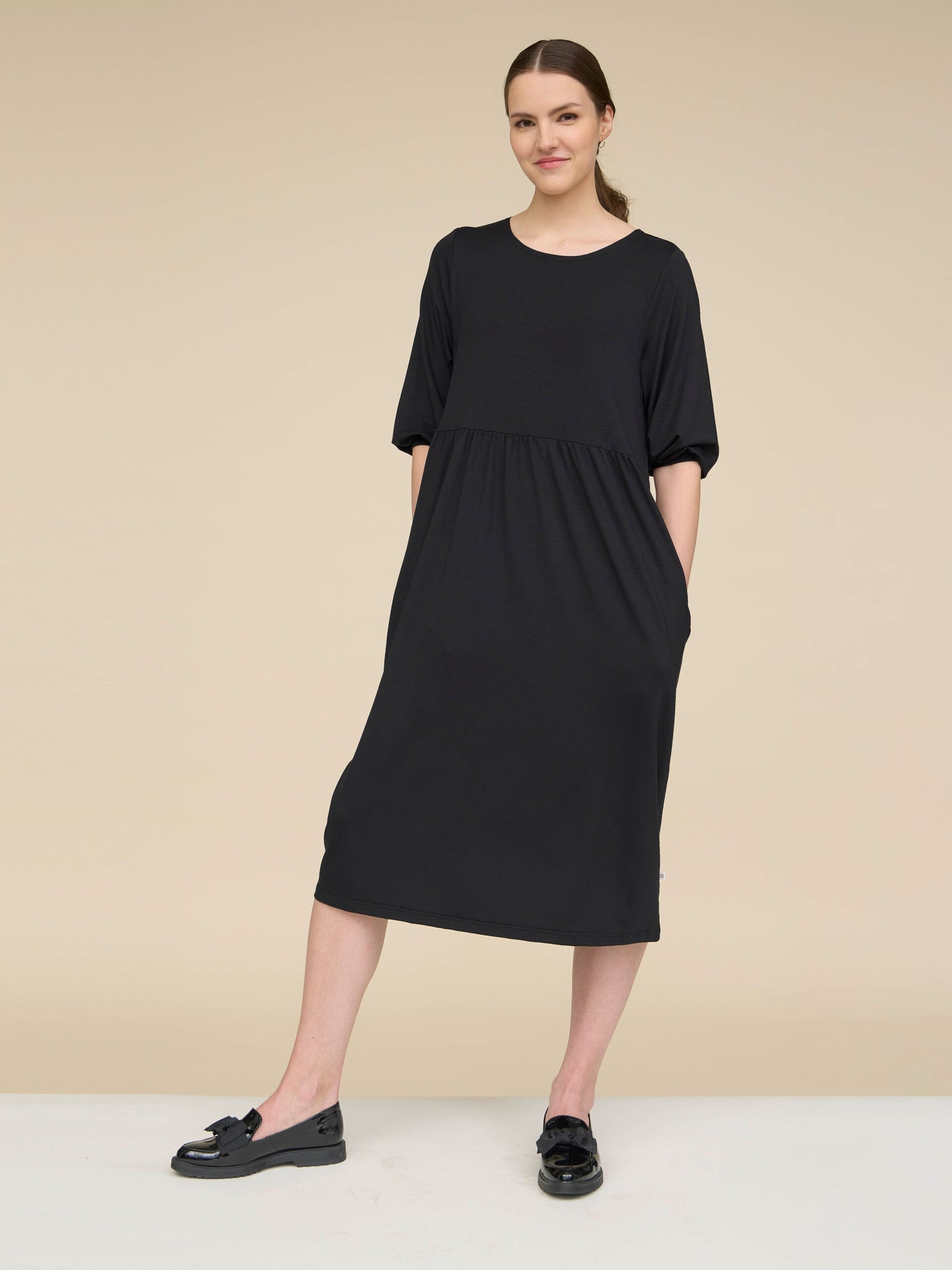 Melina Mekko, Musta